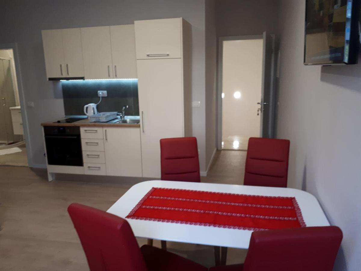Apartments Sophie Makarska Exterior foto